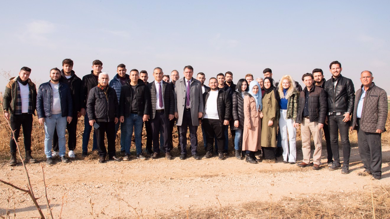 Selçuk Üniversitesi Sarıcalar Araştırma ve Uygulama Çiftliğinde 12 bin fidan dikildi